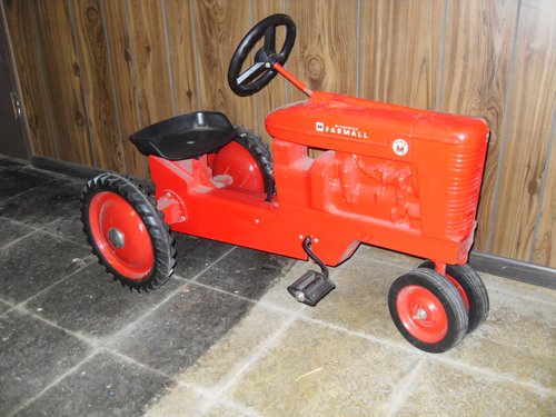 Property photo 46 - Farm Equipment, Antiques, Household items and More! - Personal Property Auction